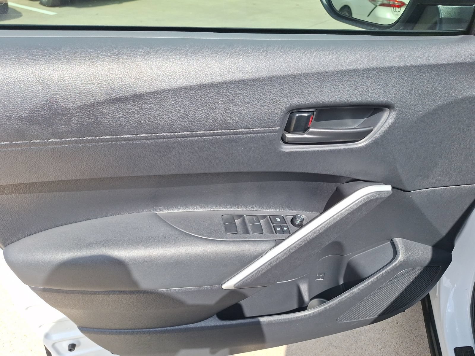 Used 2024 Toyota Corolla Cross AWD Hybrid image 17
