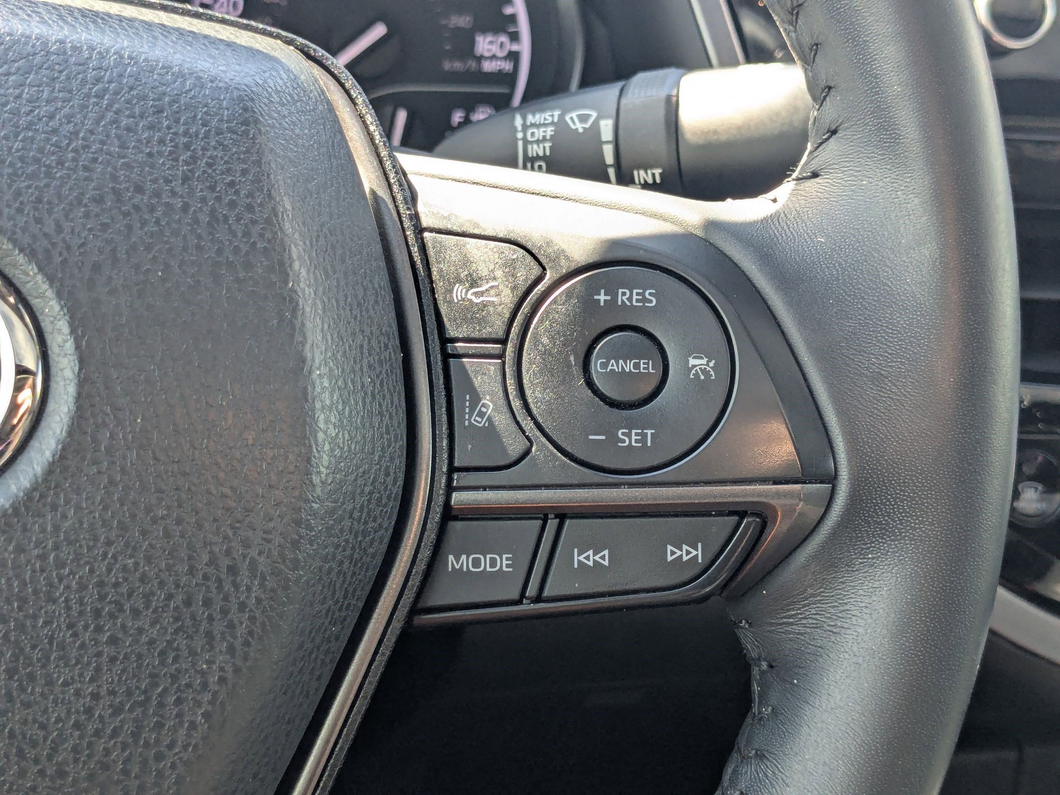 Used 2022 Toyota Camry SE w/ Audio Upgrade Package image 21