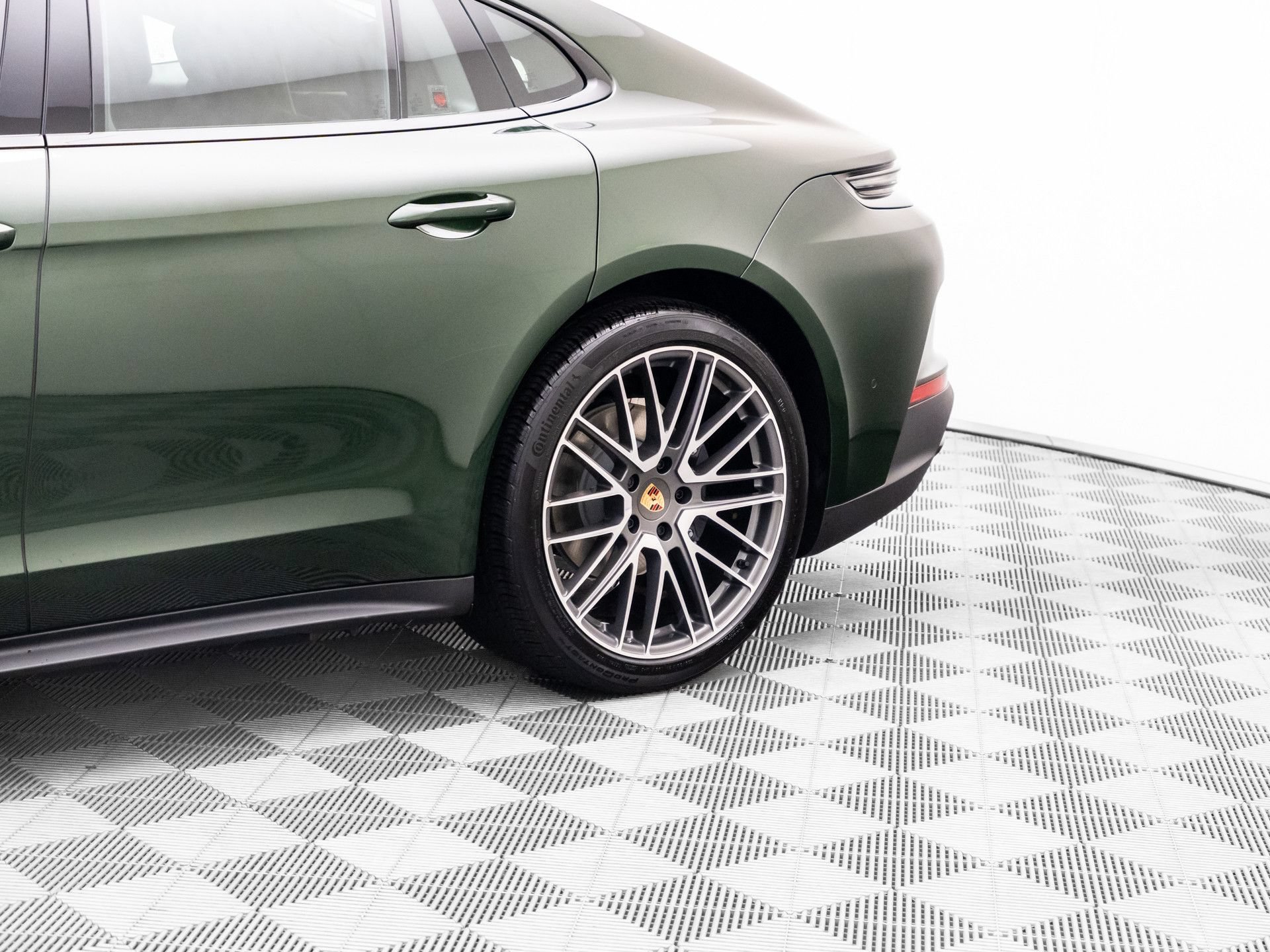 New 2026 Porsche Panamera 4 AWD/4WD image 32