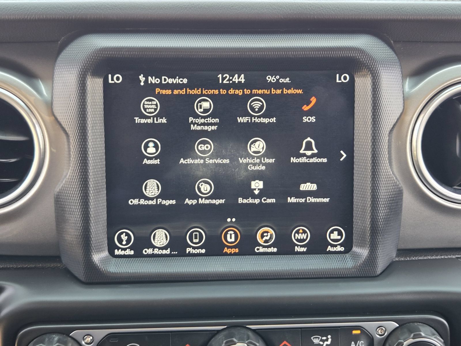 Used 2018 Jeep Wrangler Unlimited Sahara AWD/4WD image 16