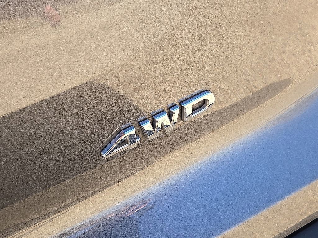 Used 2025 Nissan Pathfinder SV AWD/4WD image 12