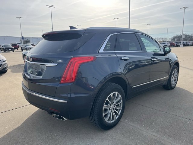 Used 2018 Cadillac XT5 Luxury w/ Driver Awareness Package image 3