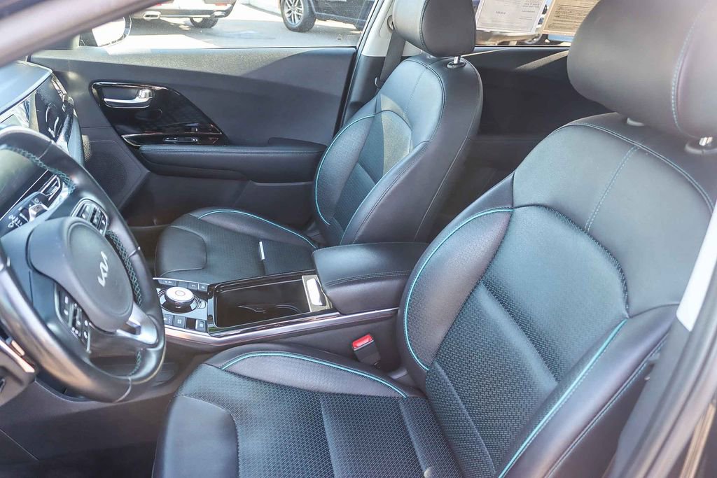 Used 2022 Kia Niro EX Premium image 43