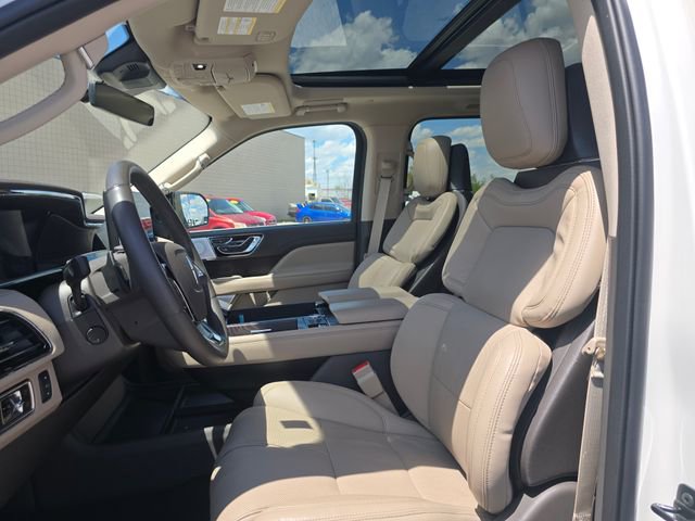 Used 2024 Lincoln Navigator L Reserve AWD/4WD image 13