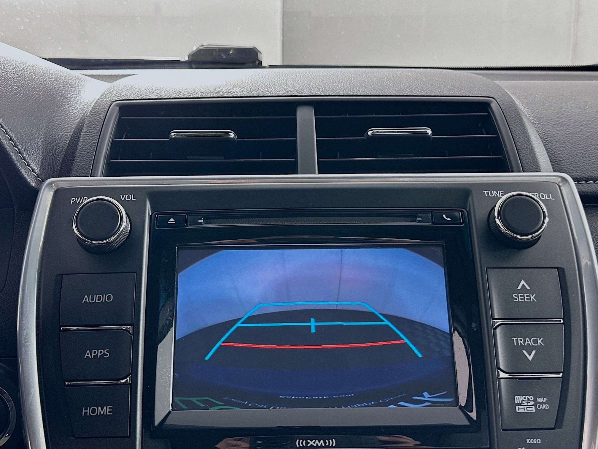 Used 2017 Toyota Camry SE w/ Moonroof Package FWD image 22