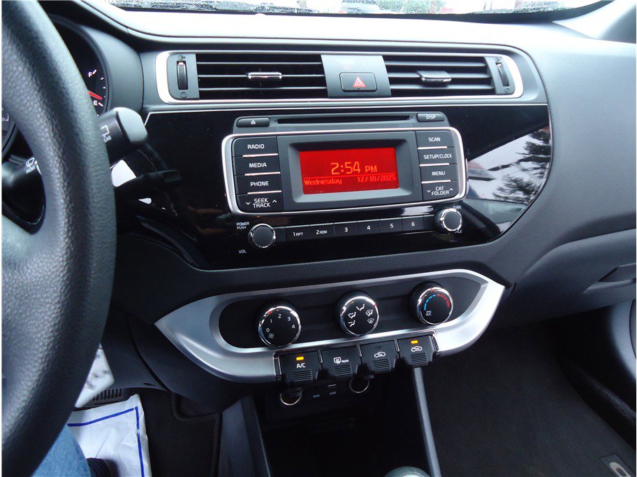 Used 2016 Kia Rio LX image 22