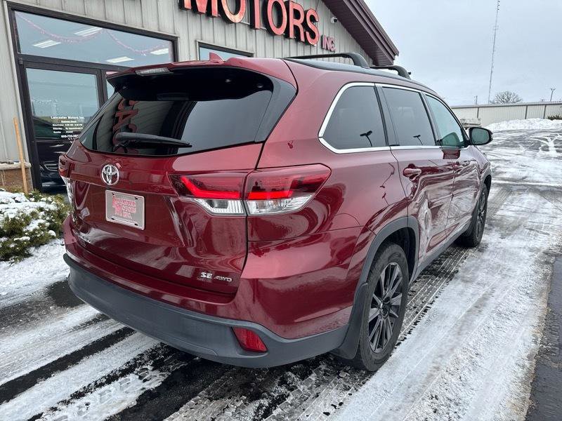 Used 2019 Toyota Highlander SE AWD/4WD image 6