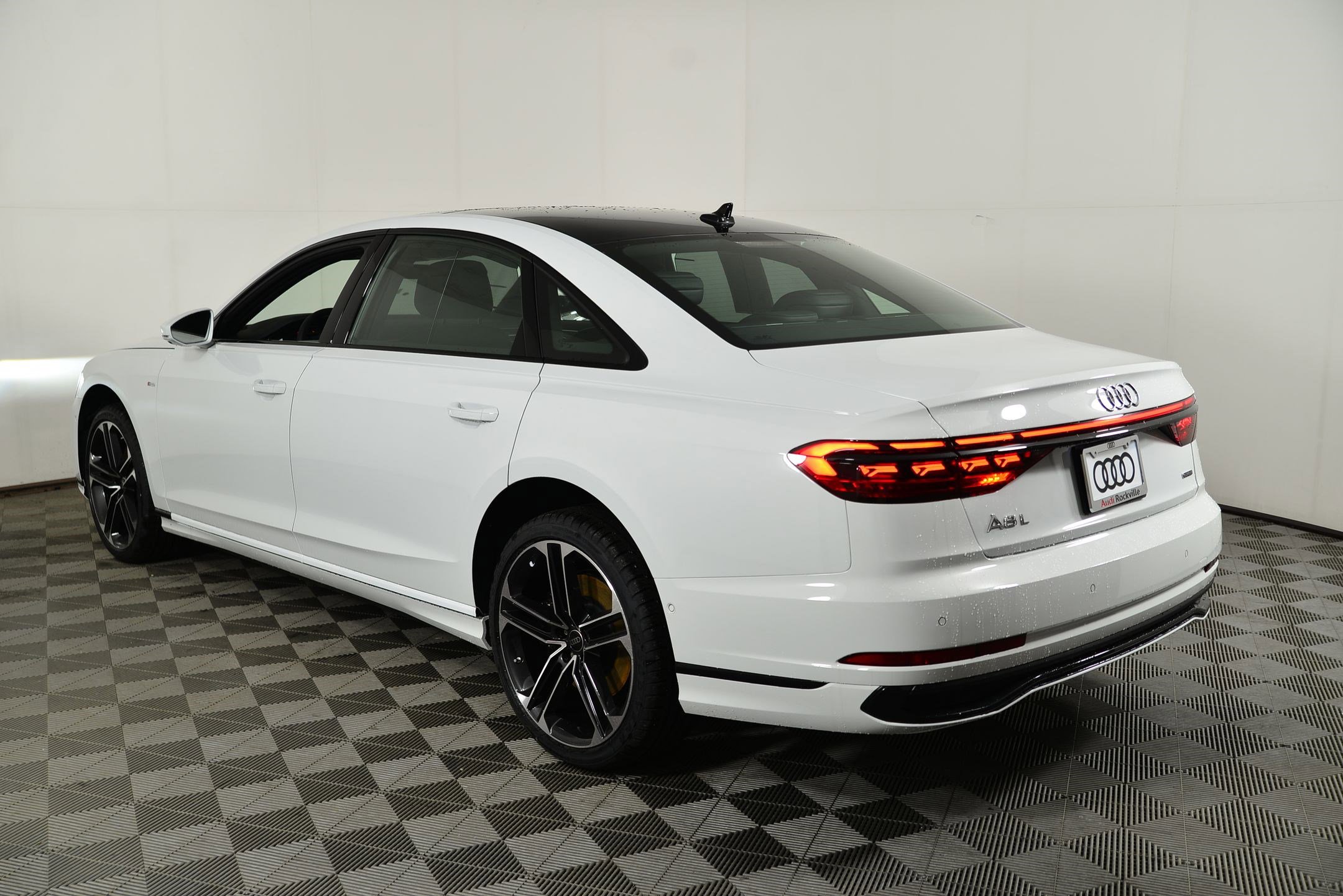 New 2026 Audi A8 L 3.0T image 3