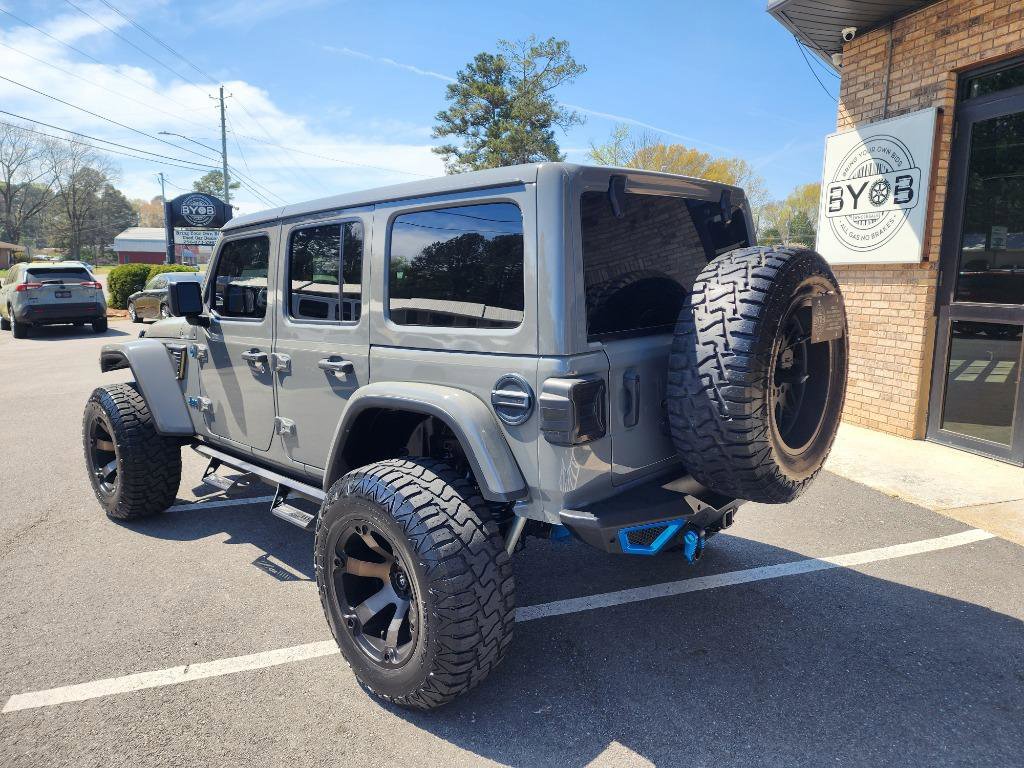 Used 2022 Jeep Wrangler Unlimited Rubicon w/ Xtreme Recon 35" Tire Package AWD/4WD image 3