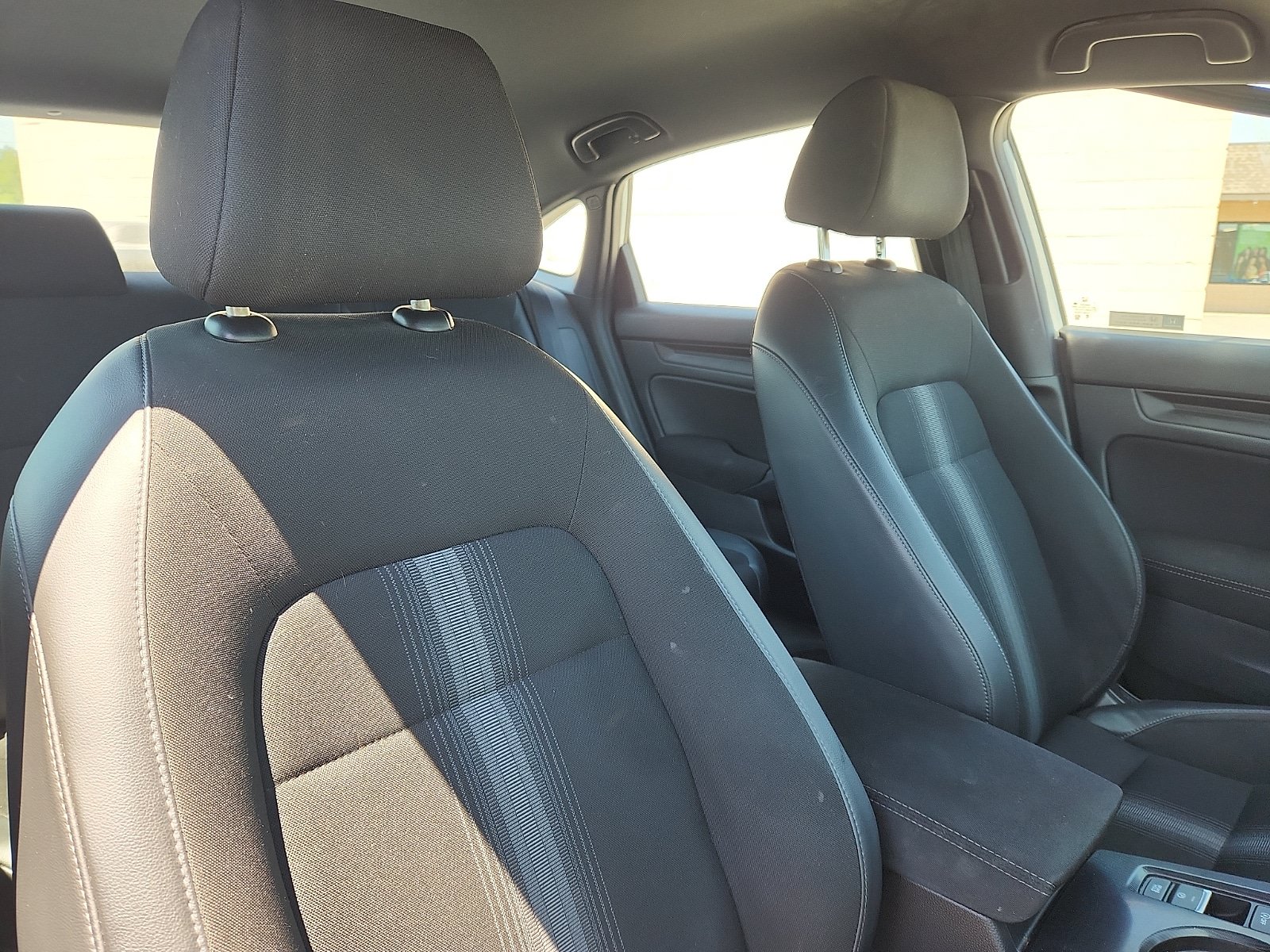 Used 2023 Honda Civic Sport image 32