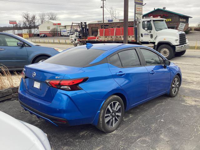 Used 2022 Nissan Versa SV image 5