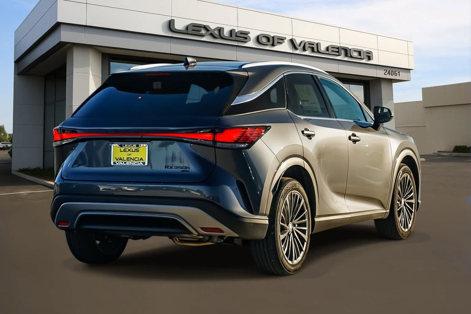 New 2026 Lexus RX 350h w/ Convenience Package AWD/4WD image 4