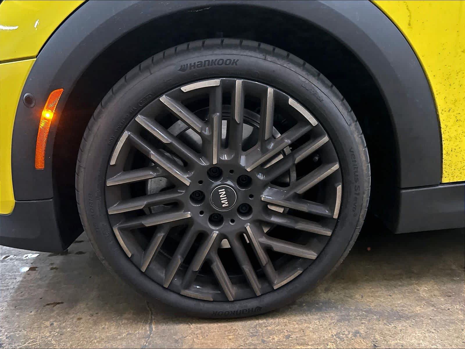 Used 2025 MINI Cooper S FWD image 12