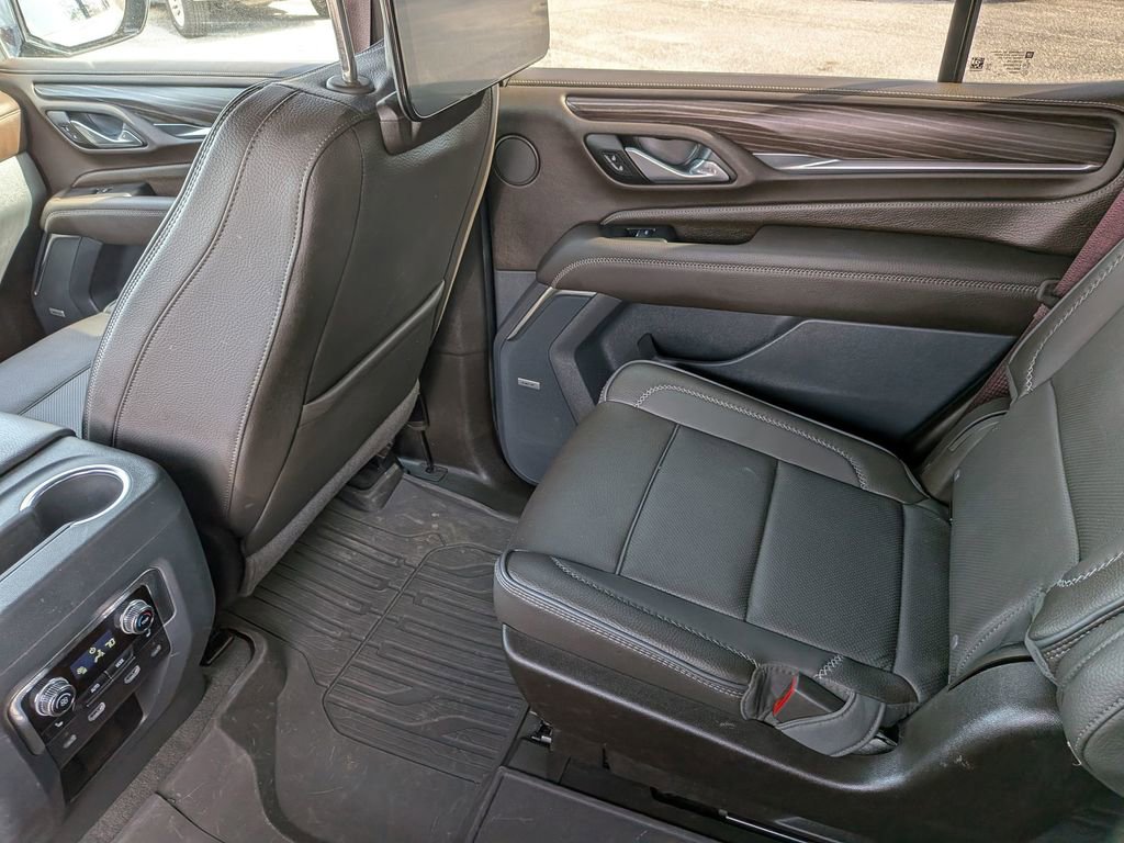 Used 2024 GMC Yukon Denali w/ LPO, Floor Liner Package image 30