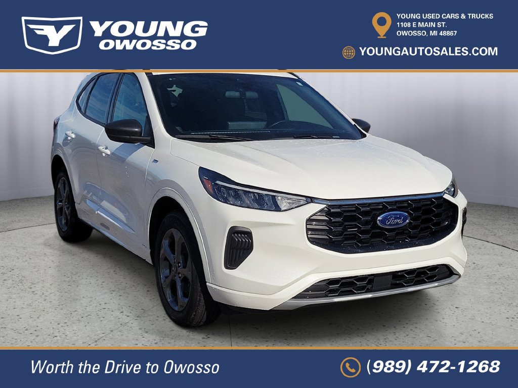 Used 2024 Ford Escape ST-Line w/ Tech Pack #1 AWD/4WD image 2