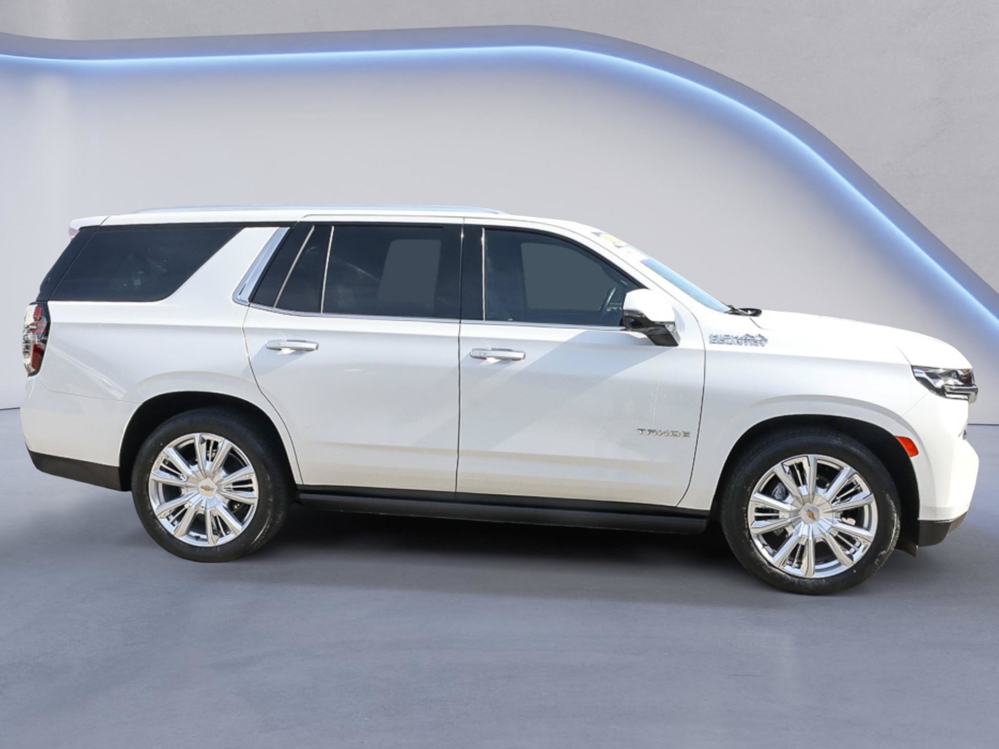 Used 2024 Chevrolet Tahoe High Country AWD/4WD image 11