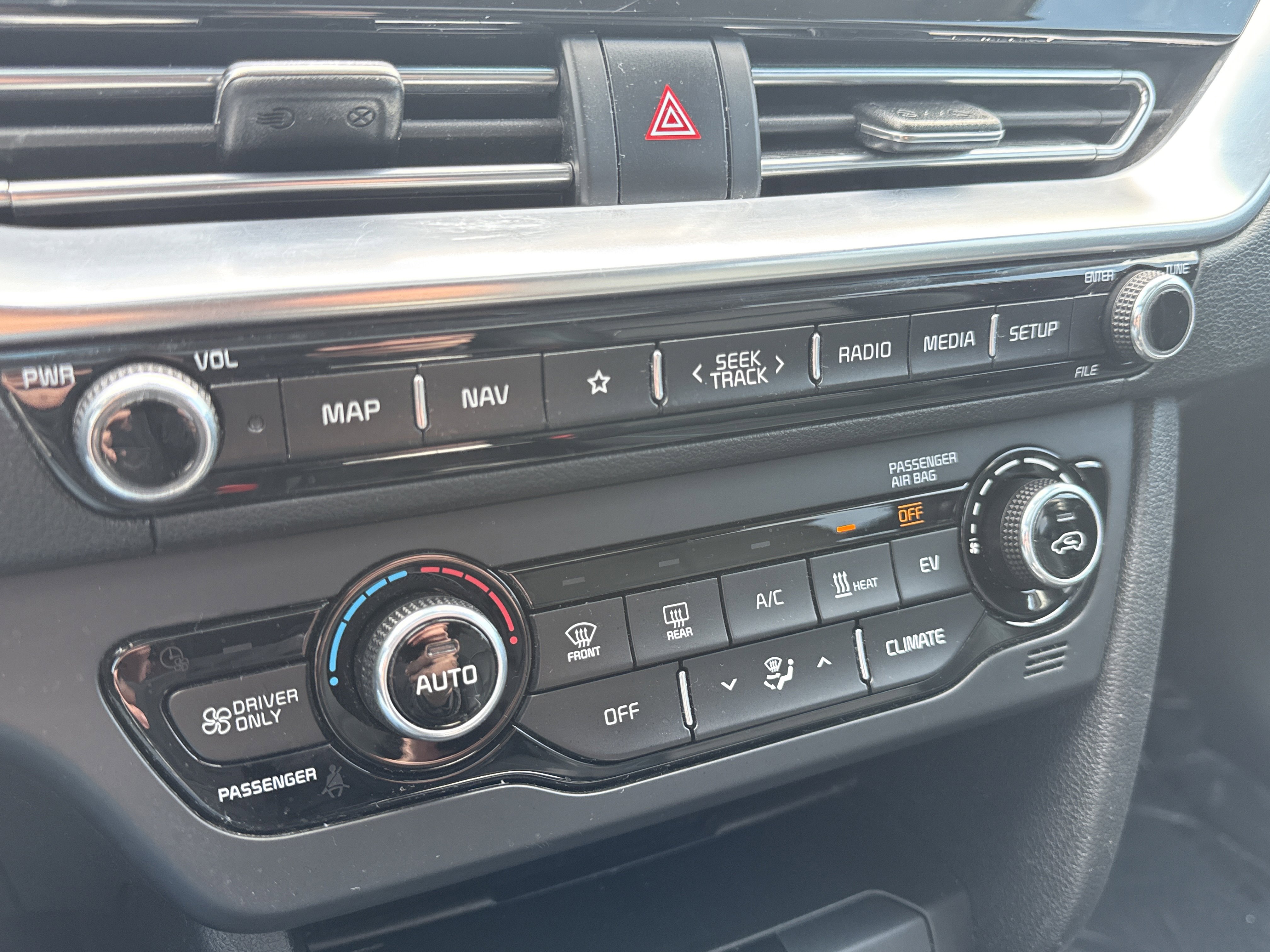 Used 2020 Kia Niro EX Premium image 21