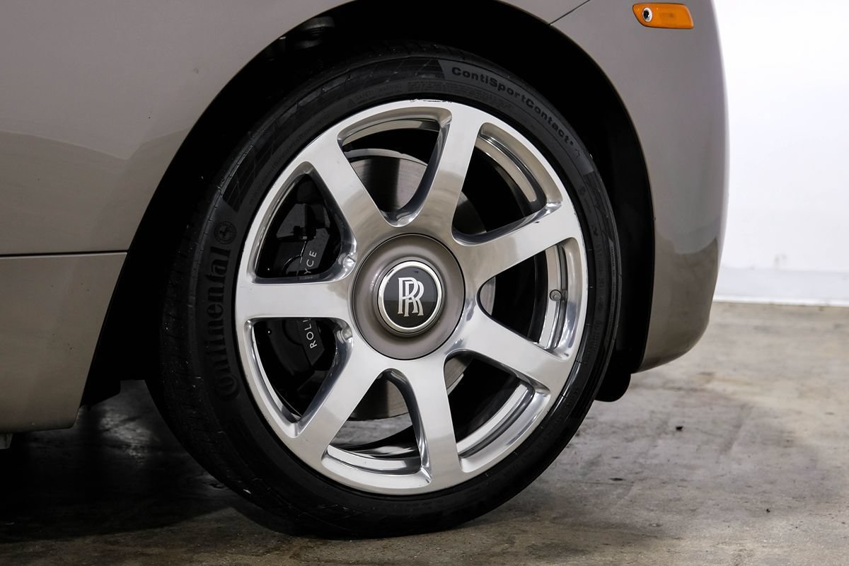 Used 2016 Rolls-Royce Wraith RWD image 56