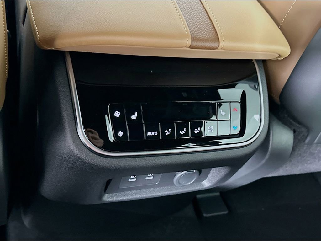 New 2026 Nissan Armada Platinum Reserve image 34