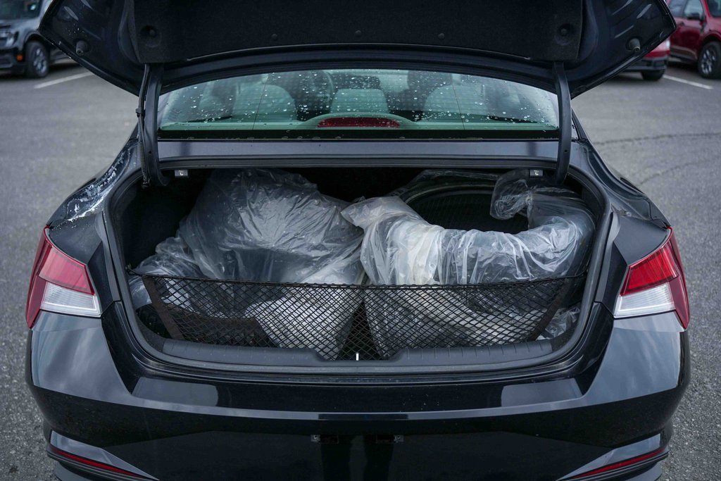 Used 2022 Hyundai Elantra SEL image 11