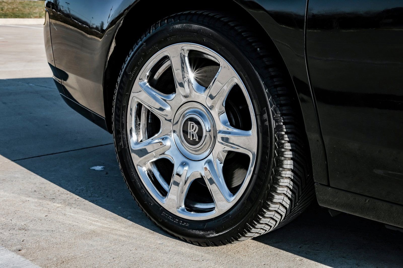 Used 2015 Rolls-Royce Ghost RWD image 73
