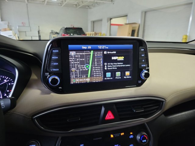 Used 2019 Hyundai Santa Fe w/ Ultimate Package FWD image 27