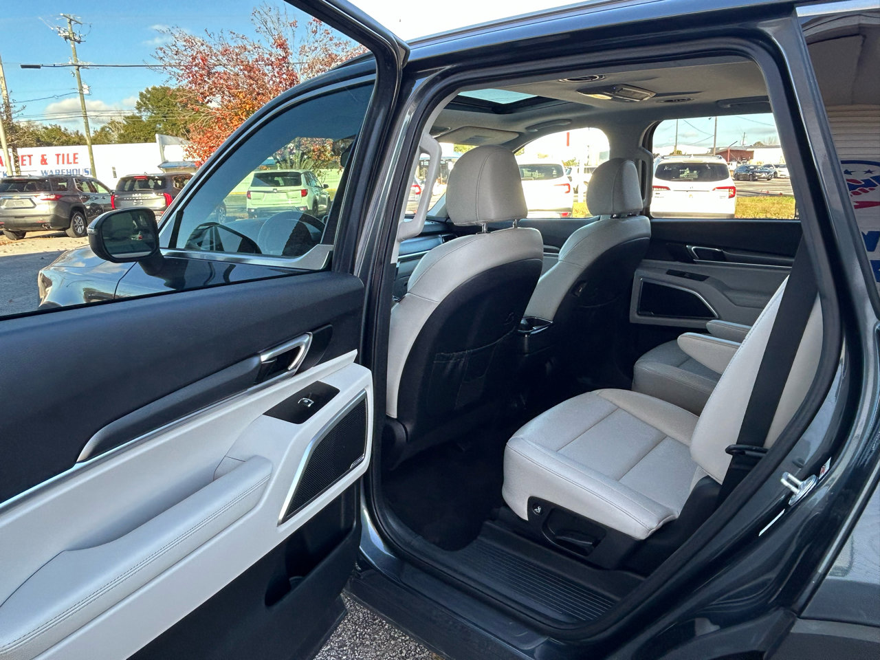 Used 2020 Kia Telluride S image 26