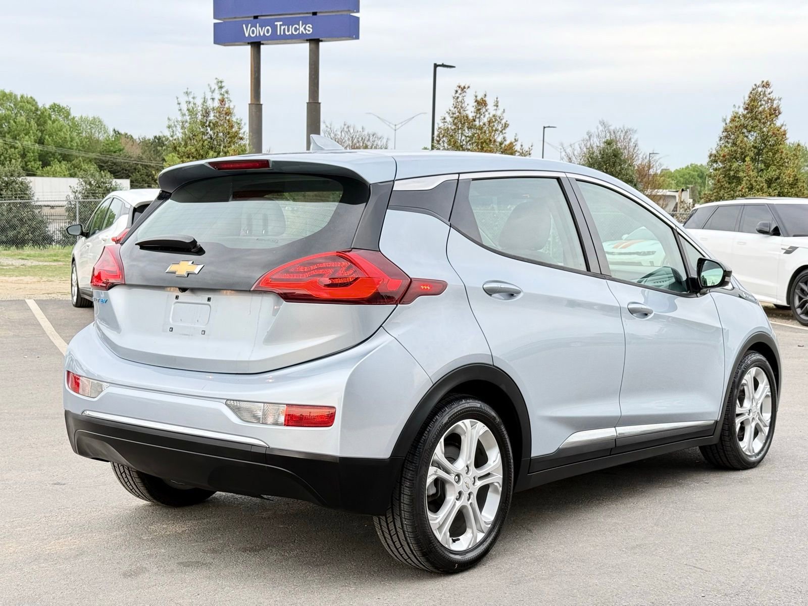 Used 2018 Chevrolet Bolt LT FWD image 11