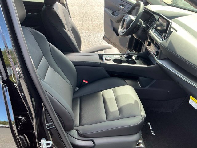 New 2026 Nissan Rogue Dark Armor AWD/4WD image 12