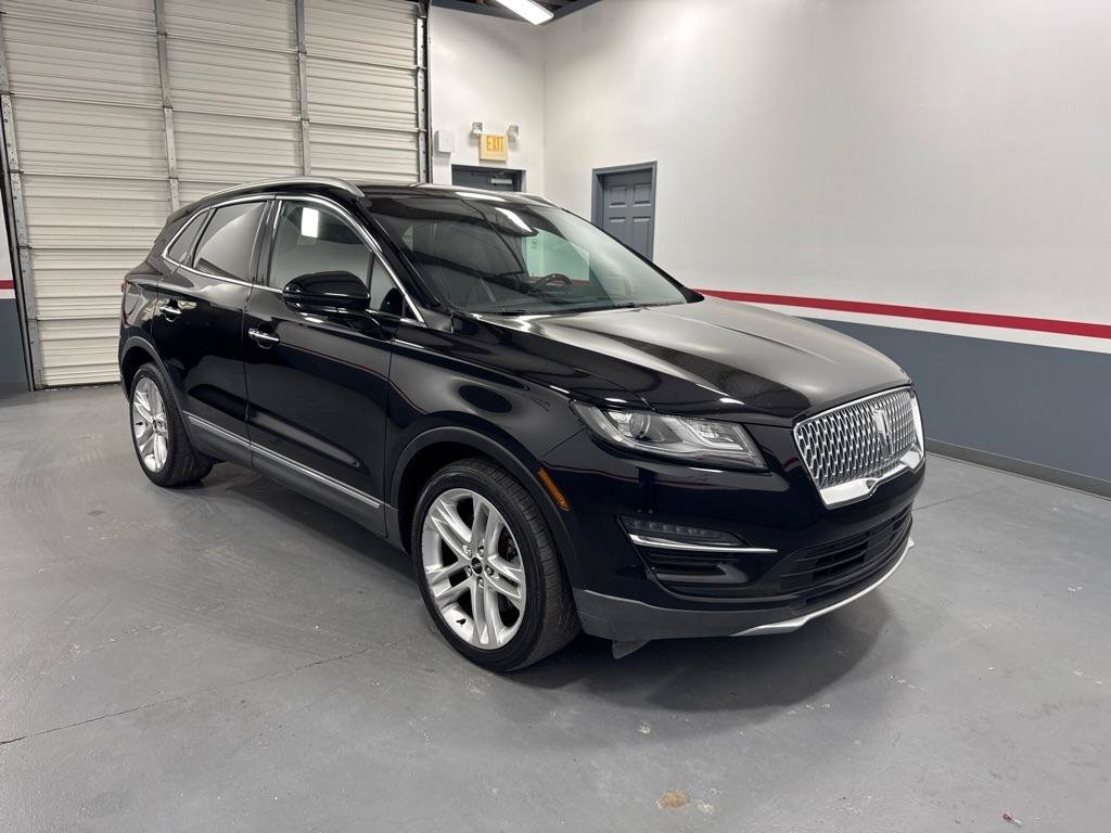 Used 2019 Lincoln MKC Reserve w/ MKC Climate Package AWD/4WD image 2