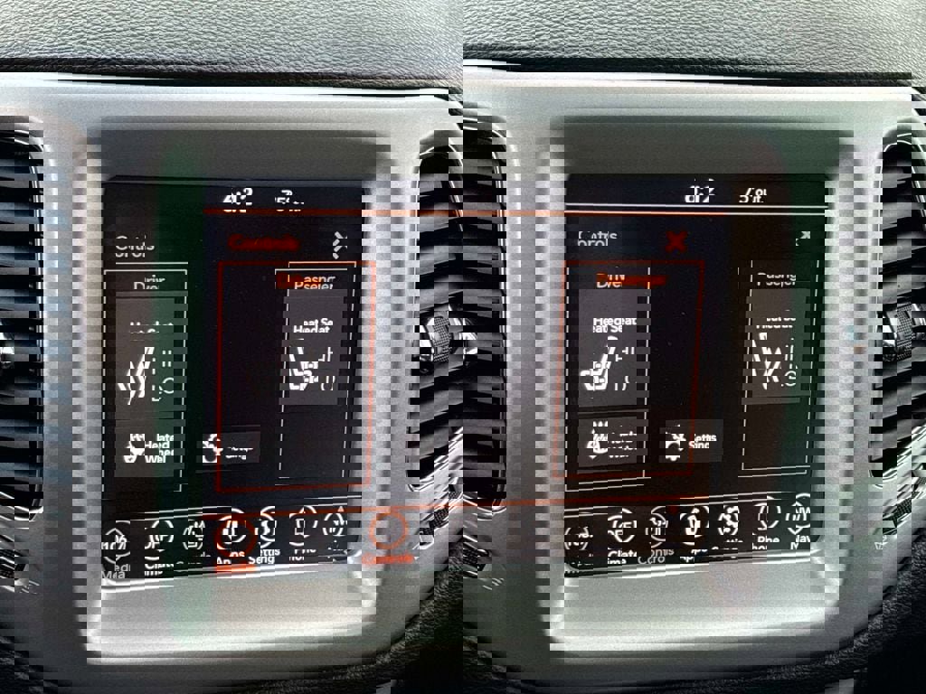 Used 2020 Jeep Compass Sport image 33