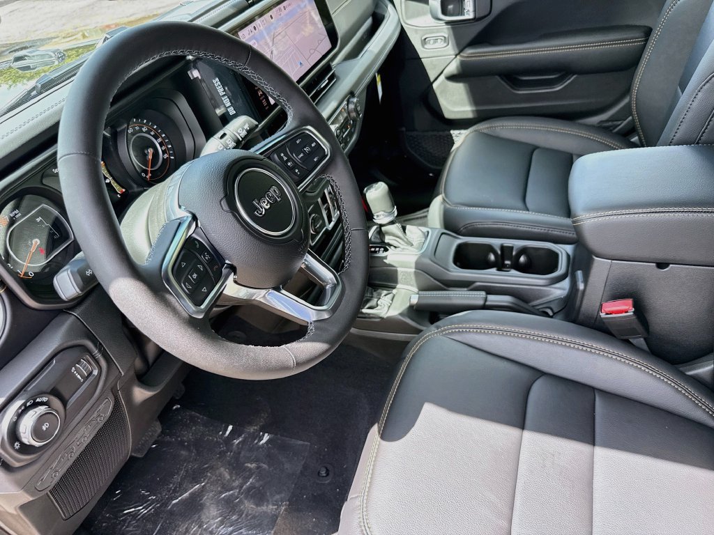 New 2027 Jeep Wrangler Unlimited Sahara AWD/4WD image 24