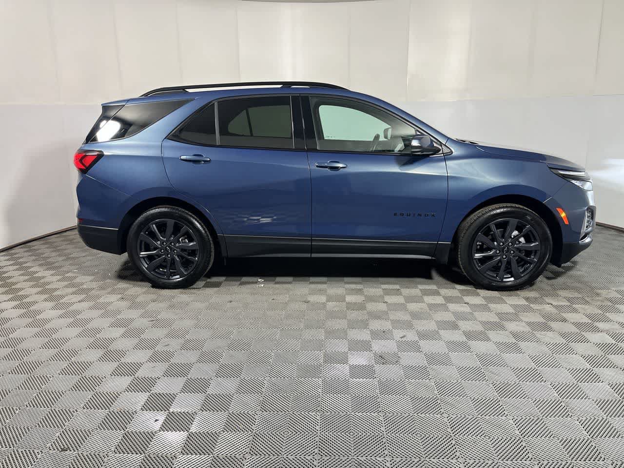 Used 2024 Chevrolet Equinox RS AWD/4WD image 9