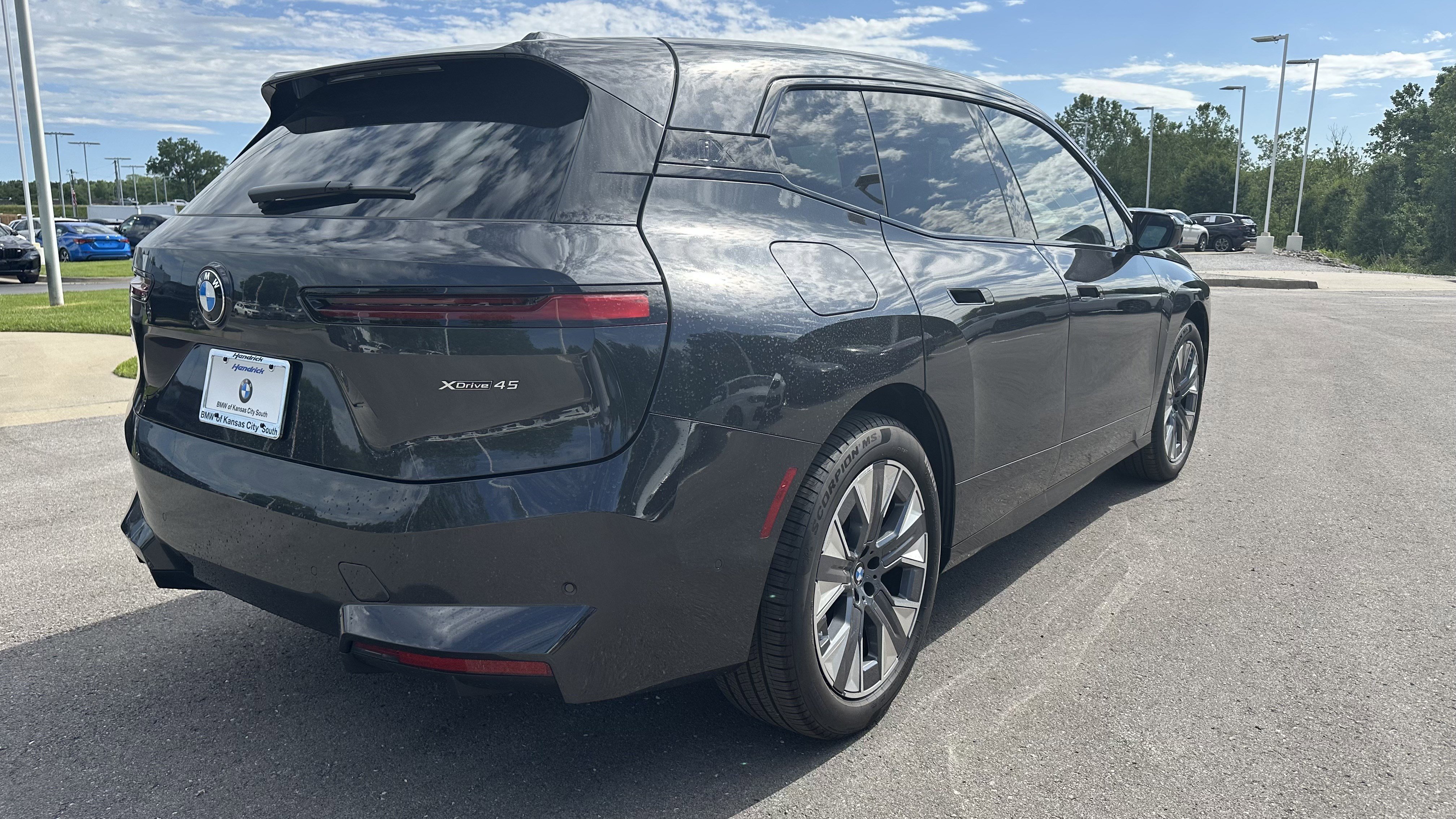 Used 2026 BMW iX xDrive45 w/ Executive Package image 10