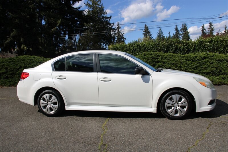 Used 2010 Subaru Legacy 2.5i AWD/4WD image 11