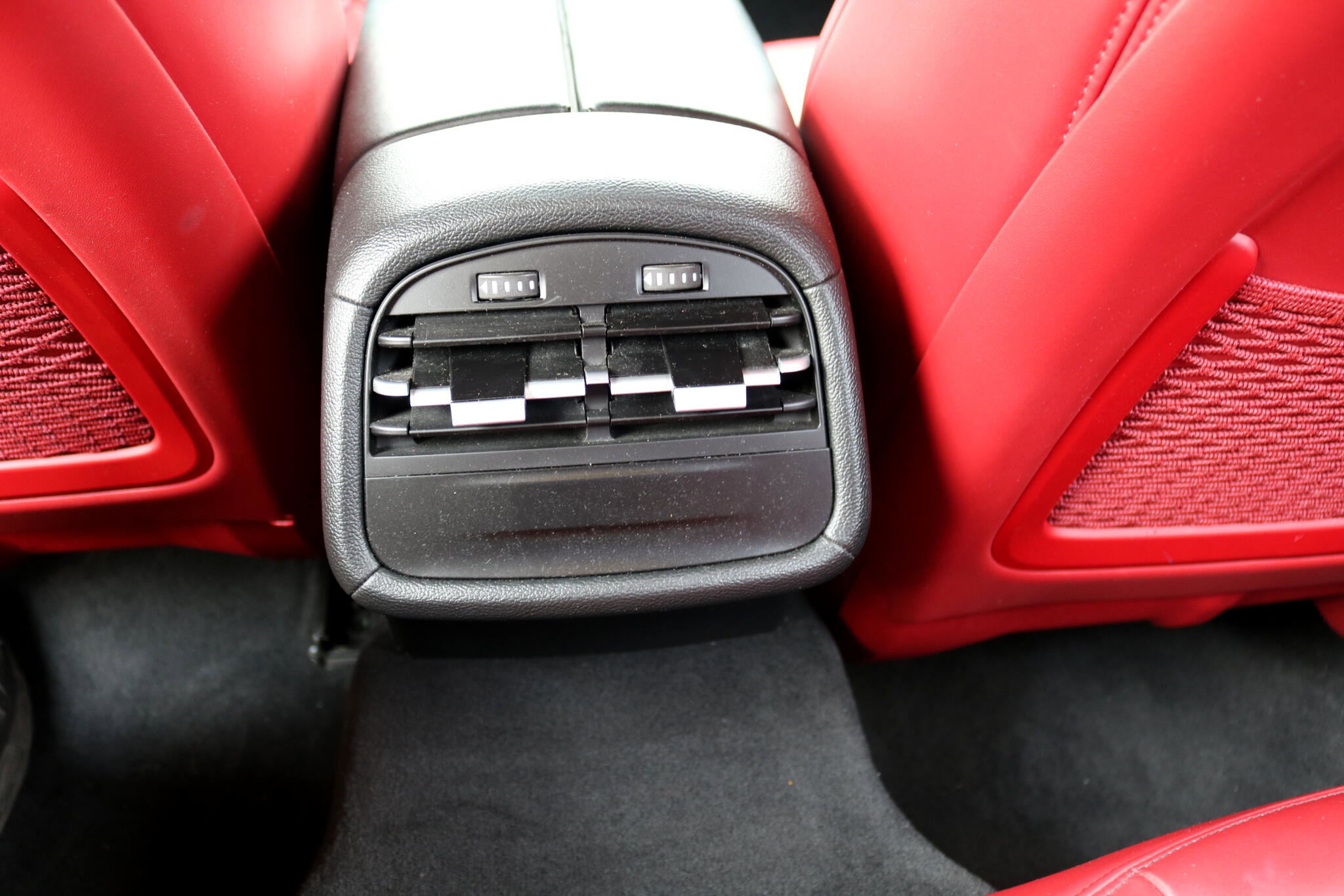 Used 2021 Maserati Ghibli S image 37