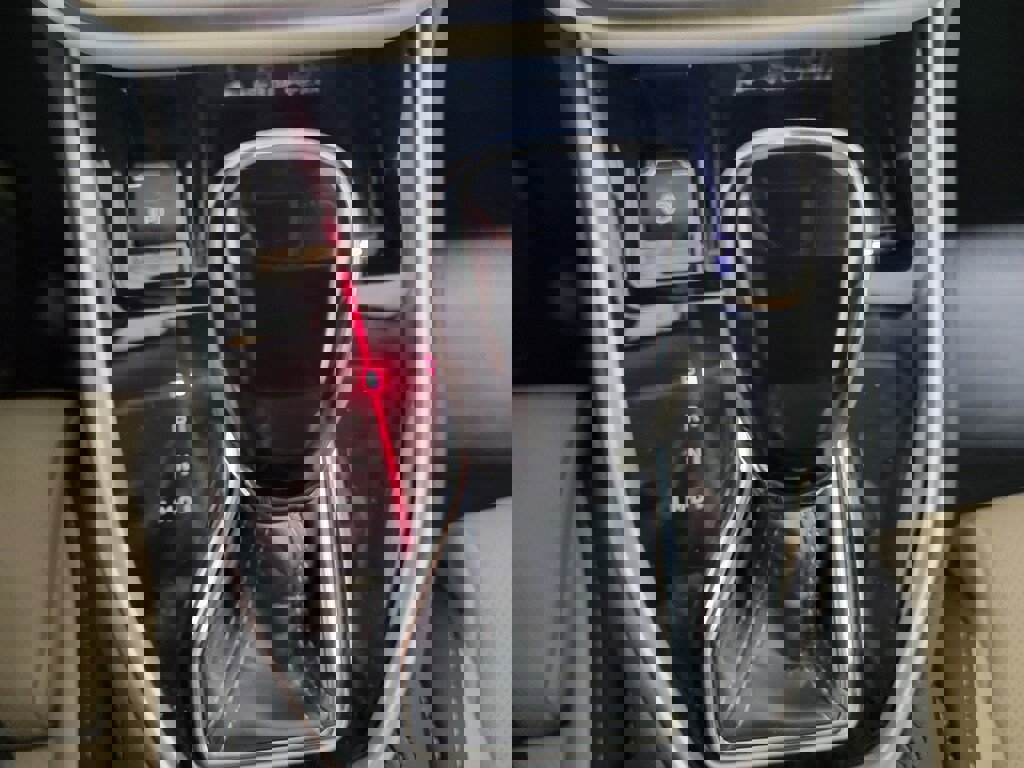 Used 2025 Subaru Outback Limited image 17