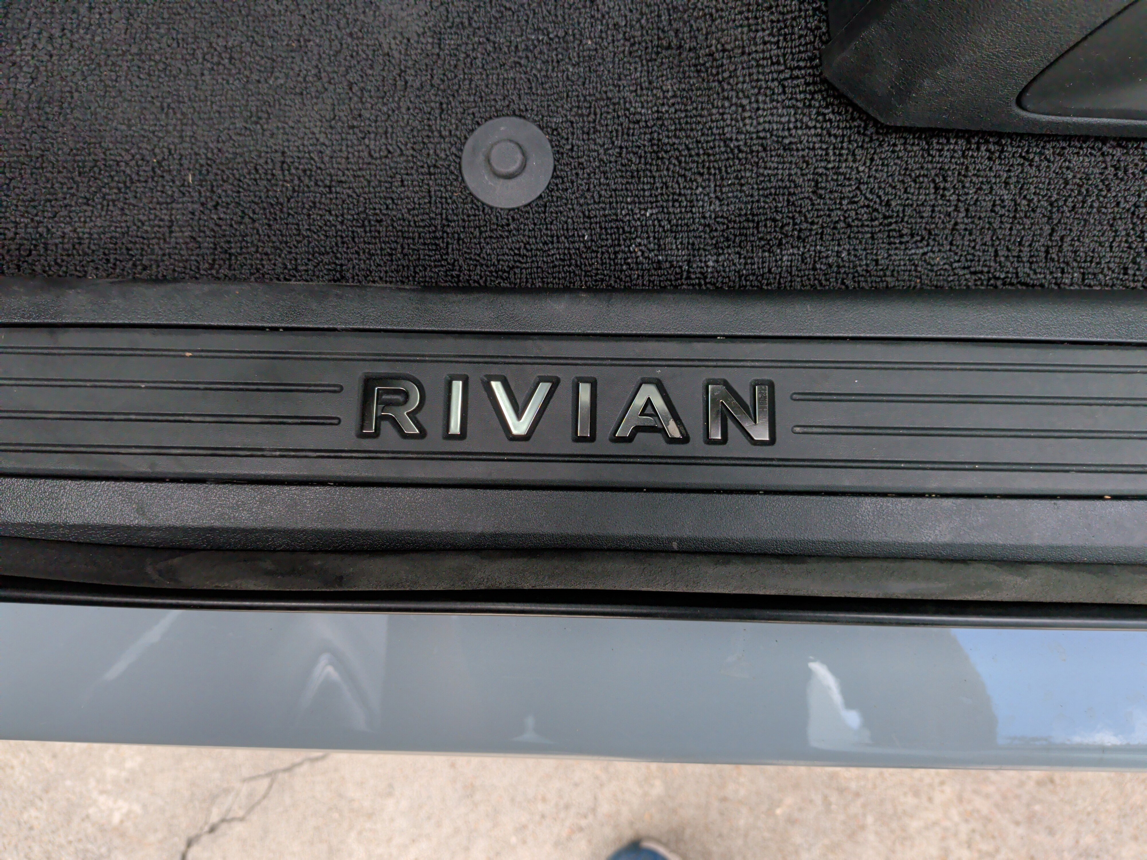 Used 2023 Rivian R1T Adventure image 33