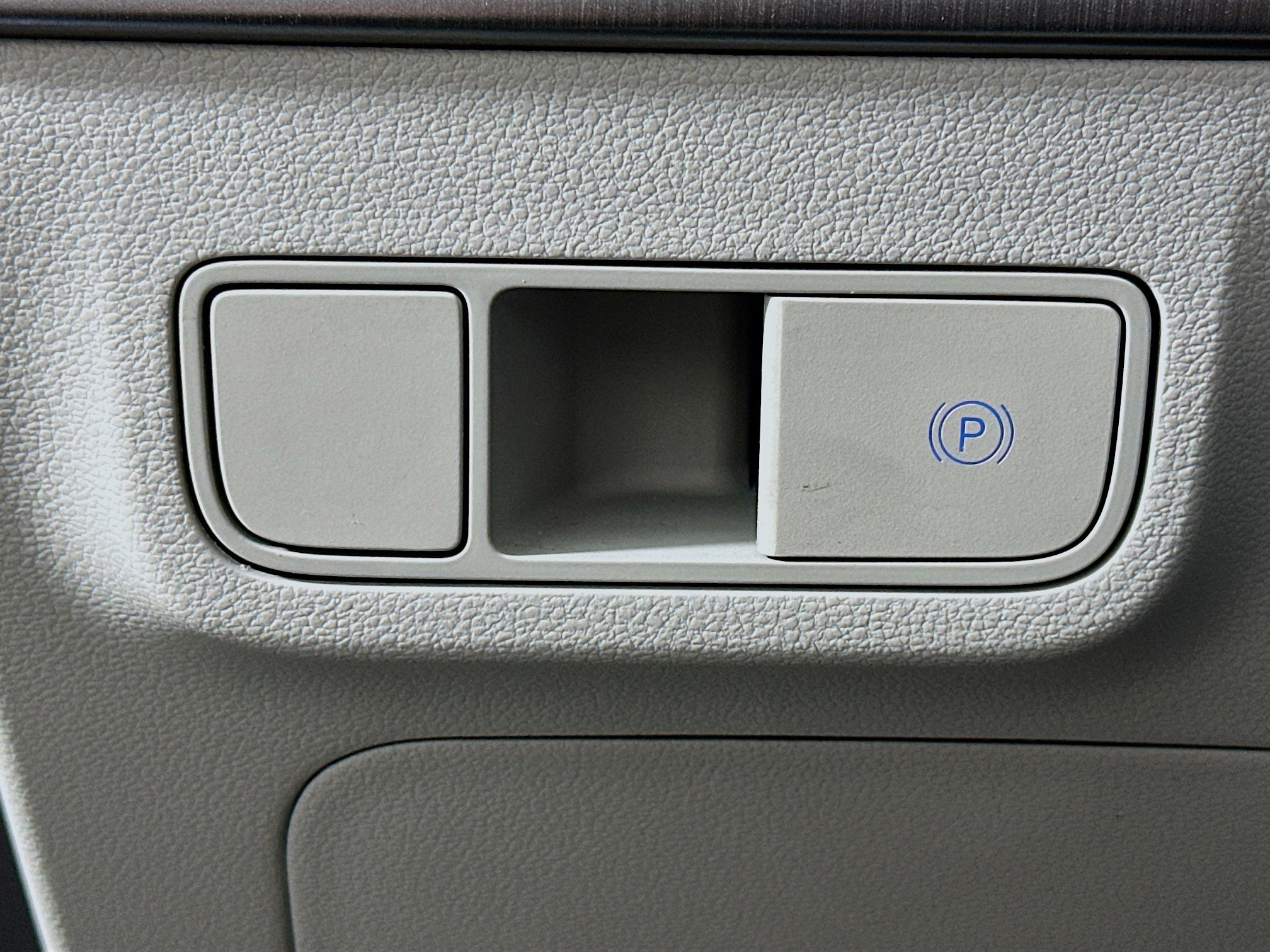 Used 2024 Hyundai Kona SEL FWD image 17