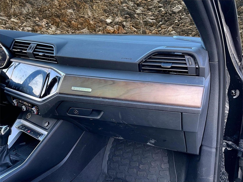 Used 2021 Audi Q3 2.0T Premium Plus w/ Premium Plus Package image 14