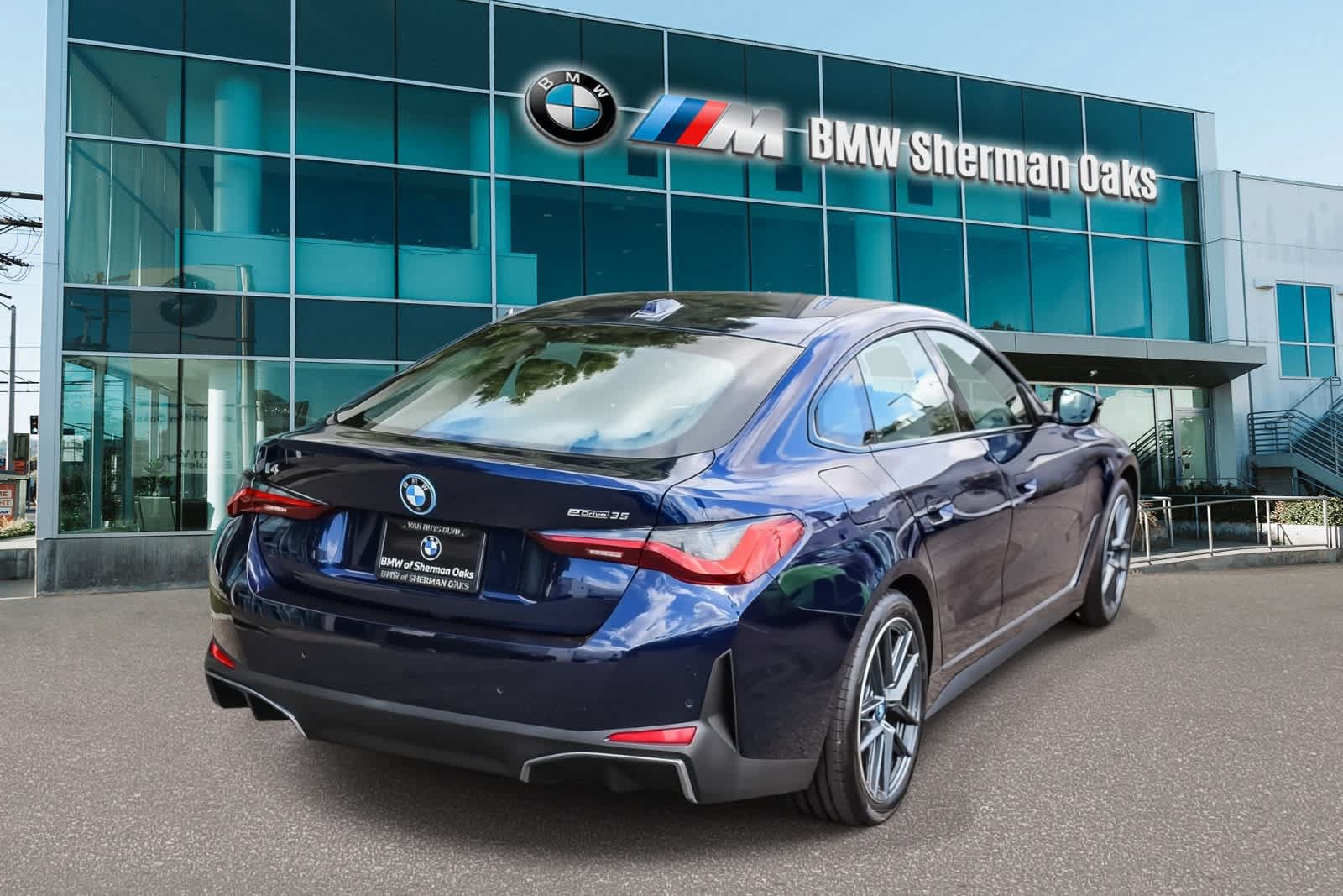 Certified 2023 BMW i4 eDrive35 w/ Premium Package RWD image 4