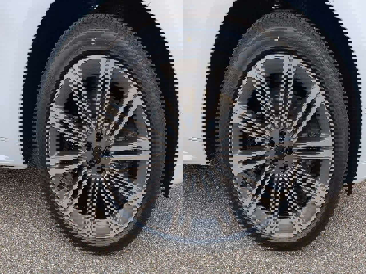 New 2026 Land Rover Range Rover Sport Dynamic SE image 13