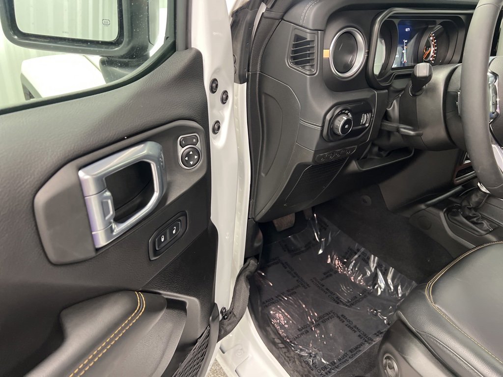 Used 2024 Jeep Wrangler Sahara image 18