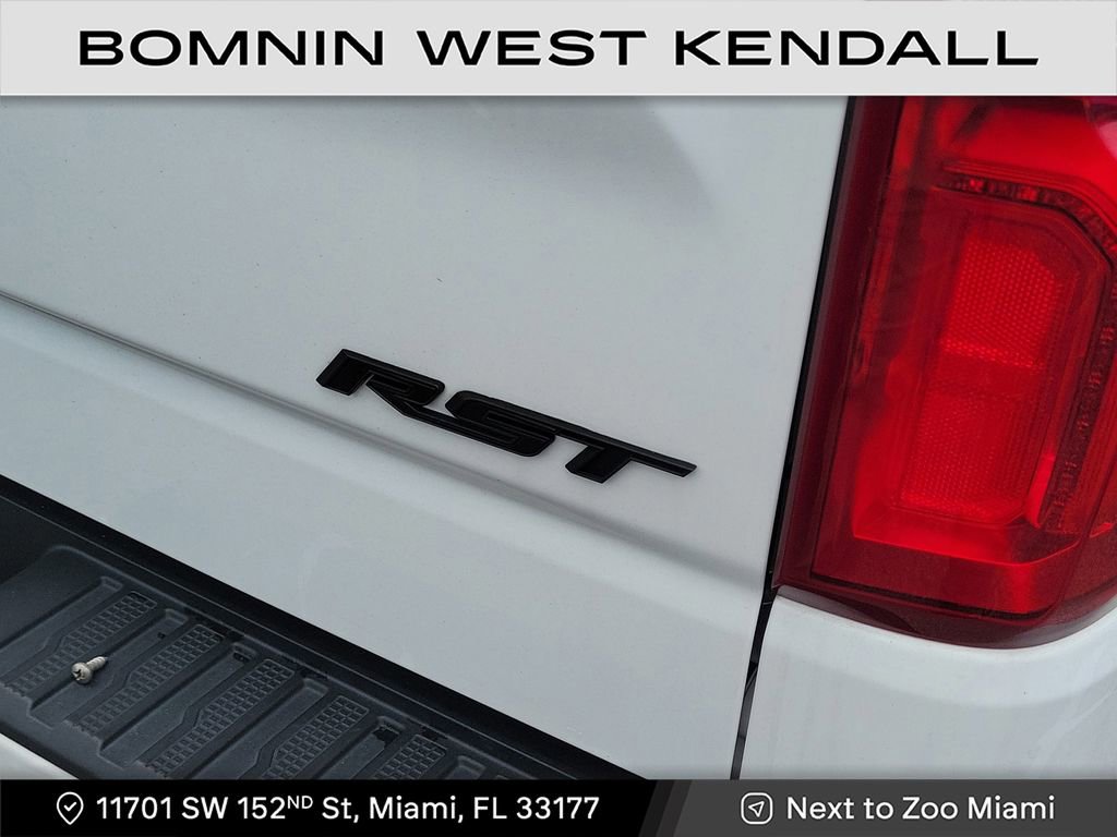 Used 2023 Chevrolet Silverado 1500 RST image 5