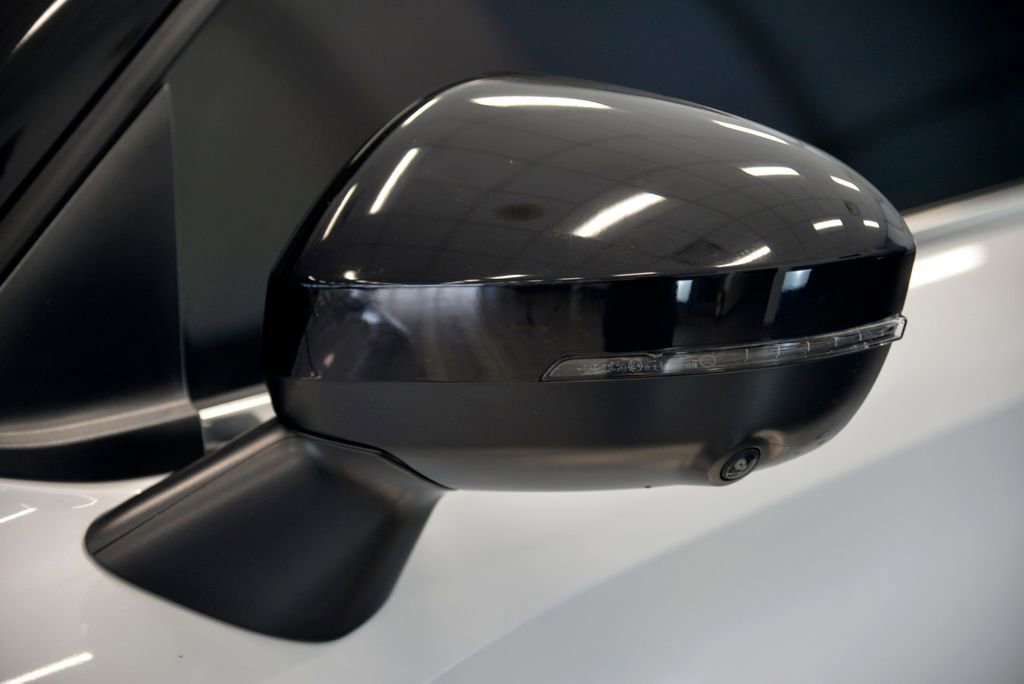 Used 2023 Mitsubishi Outlander SE Black Edition image 12