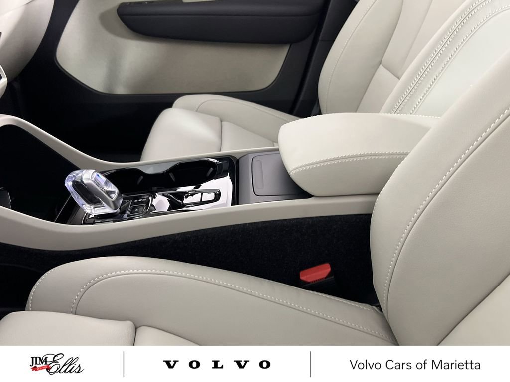 New 2026 Volvo XC40 B5 Ultra w/ Climate Package image 23