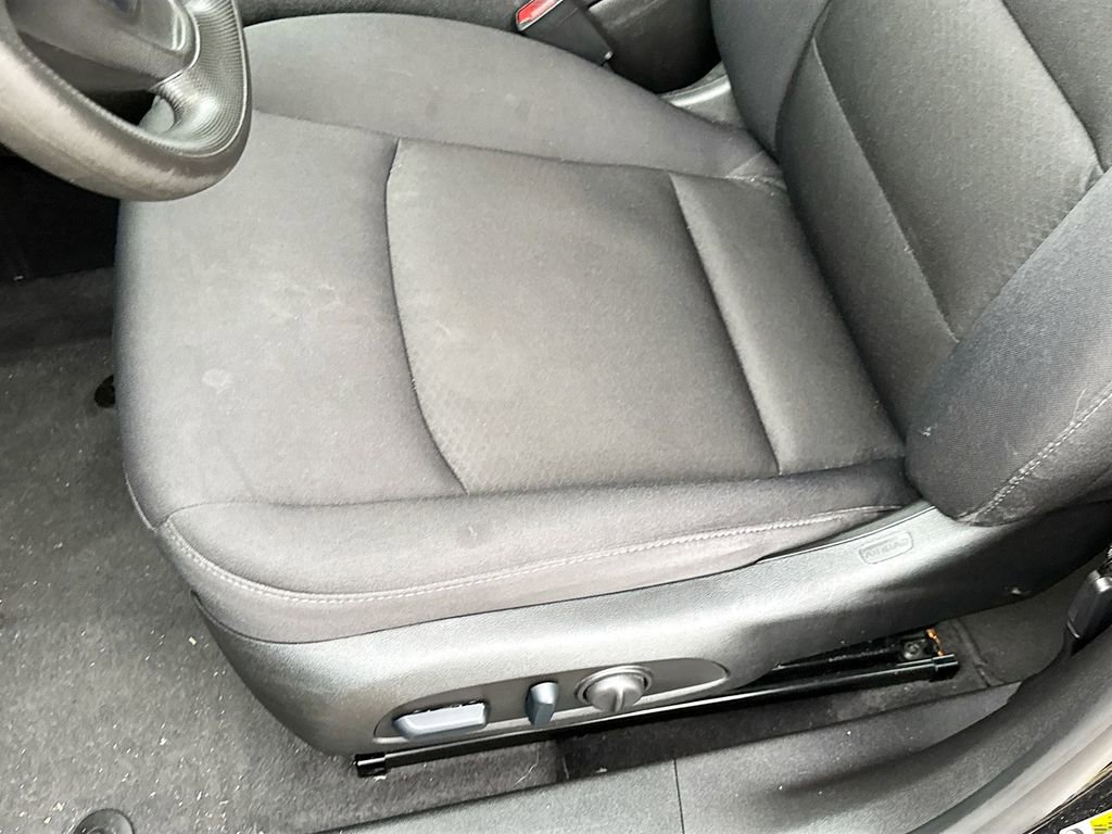 Used 2024 Chevrolet Malibu LT image 18