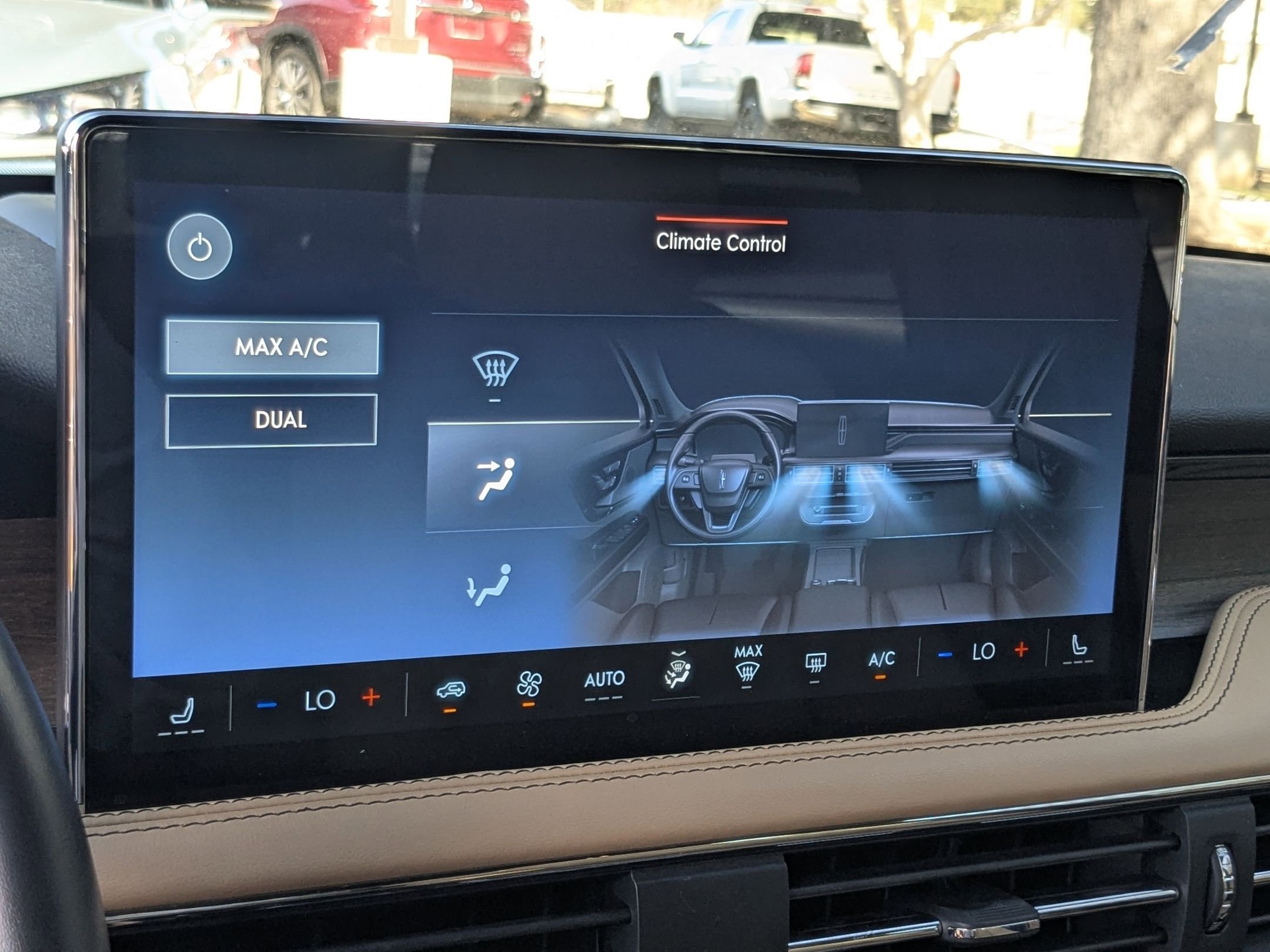 Used 2023 Lincoln Corsair Reserve w/ Jet Appearance Package image 18