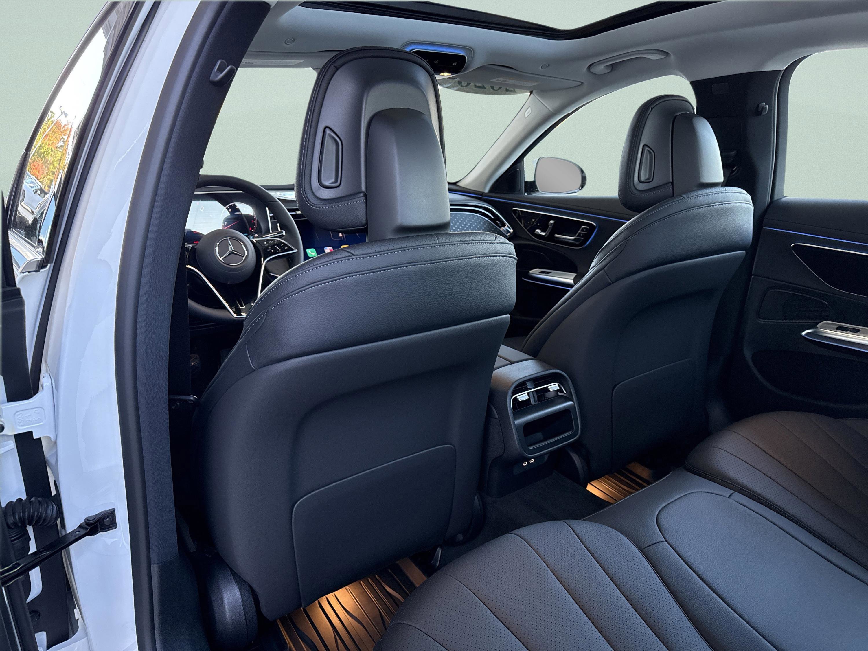 Certified 2026 Mercedes-Benz E 450 4MATIC Sedan image 35