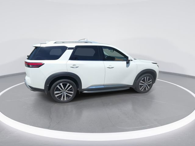 Used 2023 Nissan Pathfinder Platinum AWD/4WD image 9